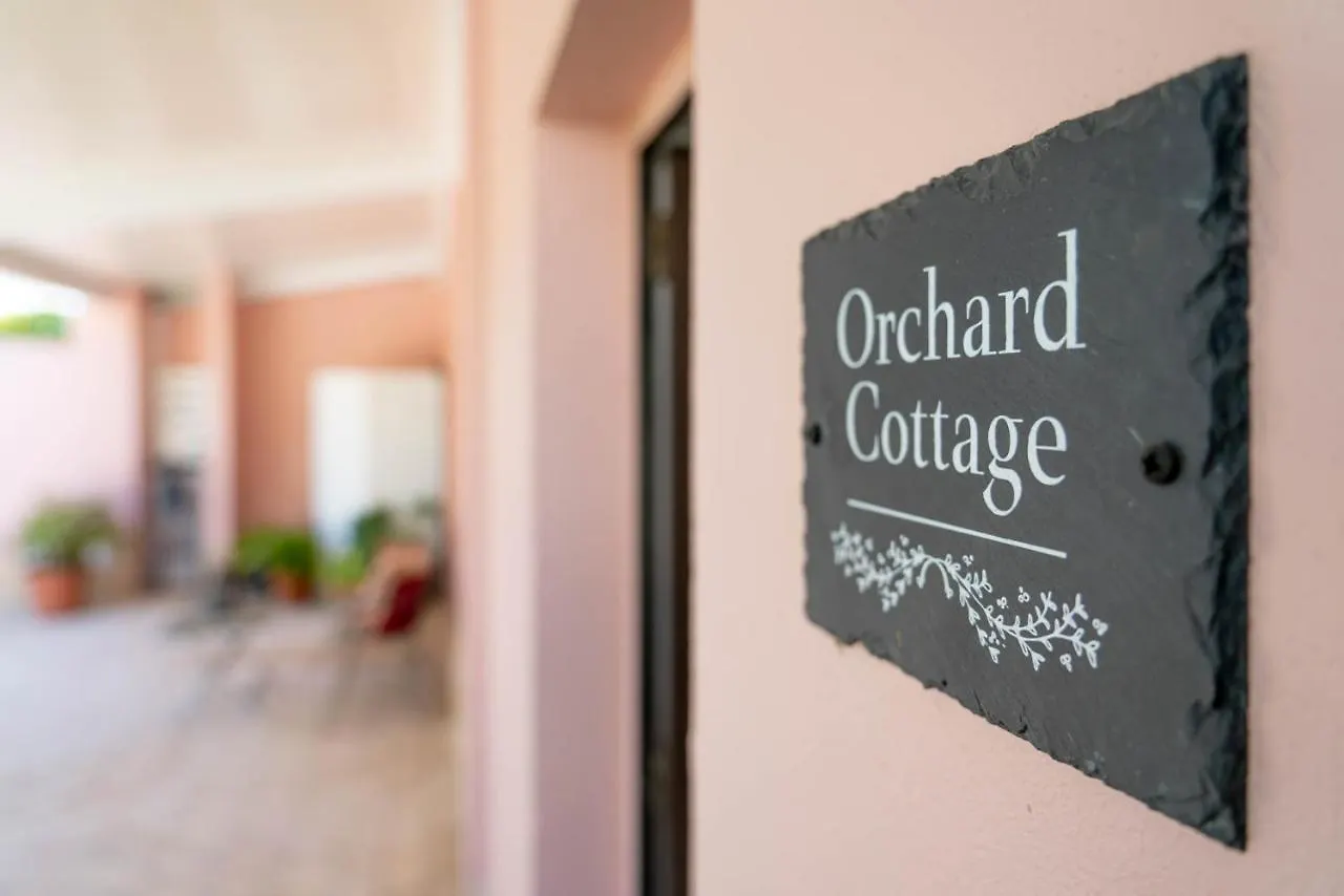 Quinta Aida Cottage And B&B Suites Lagoa  0*, Lagoa (Algarve) Portugal
