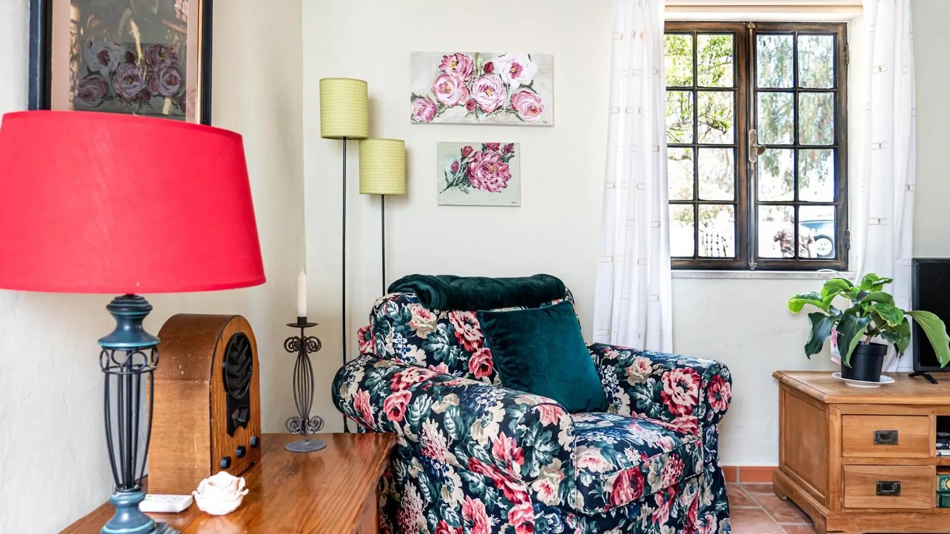 Quinta Aida Cottage And B&B Suites contacts
